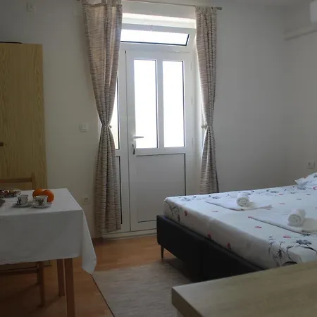 Sun Apartment